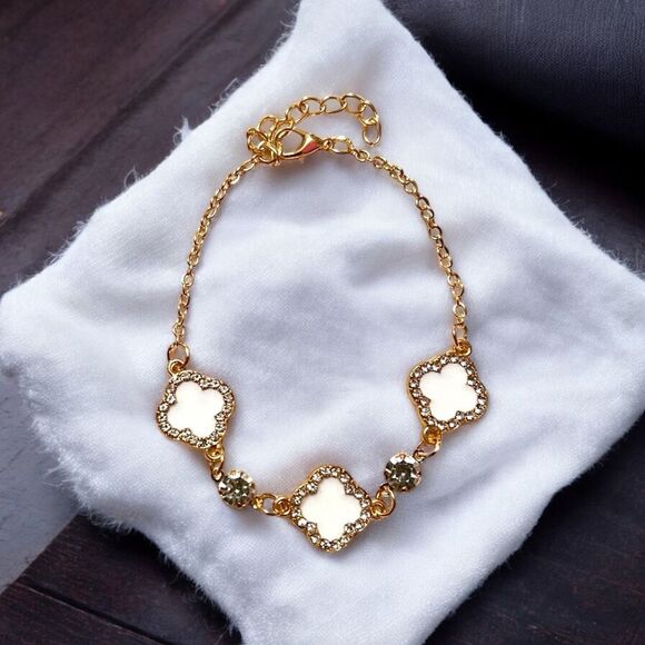 Elegant White Clover Rhinestone Gold Tone Bracelet - Picture 1 of 4